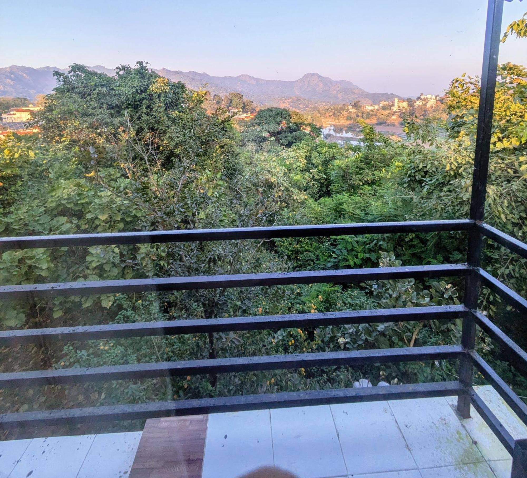 Dude Ranch Villa Mount Abu Exterior photo